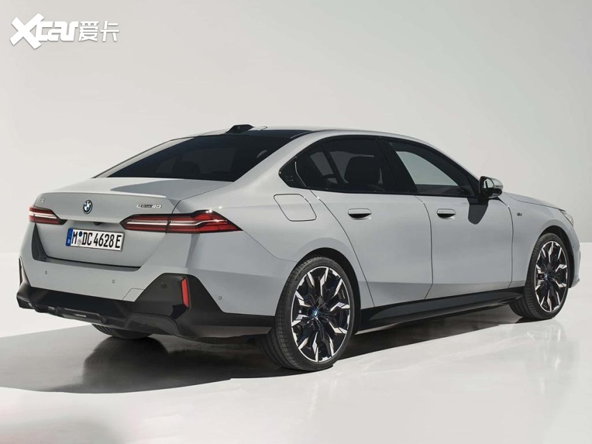 这次好看了不少!宝马i5亮相古德伍德速度节,预计明年国产