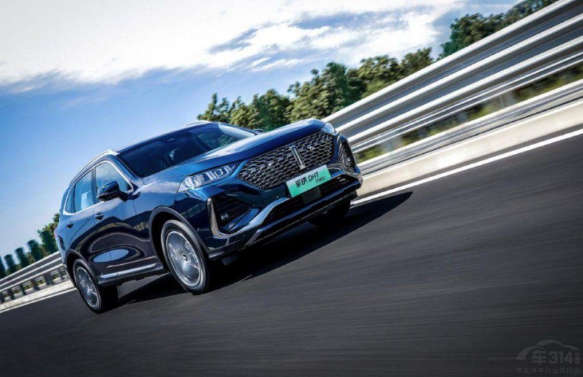 能跑又省油！拿铁DHT-PHEV与RAV4荣放双擎E+，谁更强？