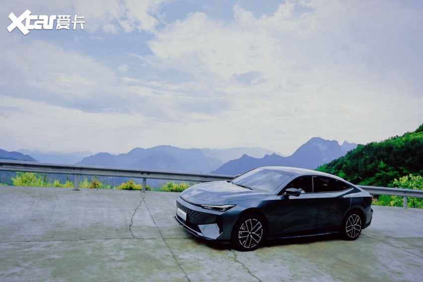 年轻就要勇敢一次，第二代UNI-V智电iDD成功挑战东方阿尔卑斯魔鬼山
