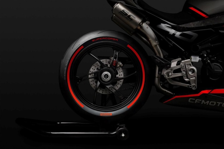 RC8中国兄弟？ 春风亮相全新仿赛概念摩托车
