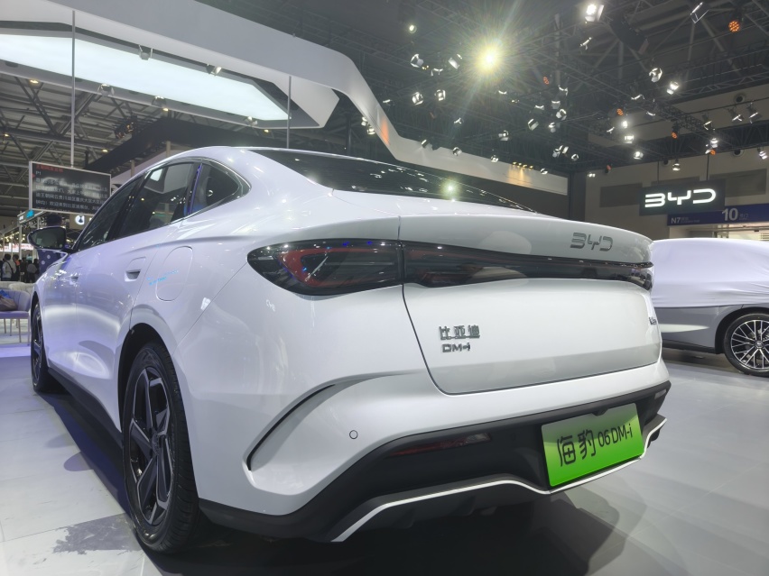 2024重庆车展秦LDM-i海豹06DM-i上市发布 9.98万起售