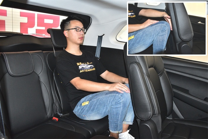 新款宝骏530实拍 外观更简洁内饰加入超大屏