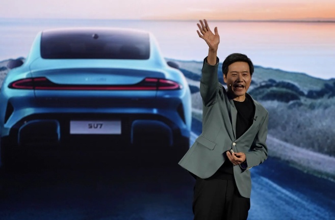 小米SU7终于上市，座舱可玩性太高，起步价21.59万