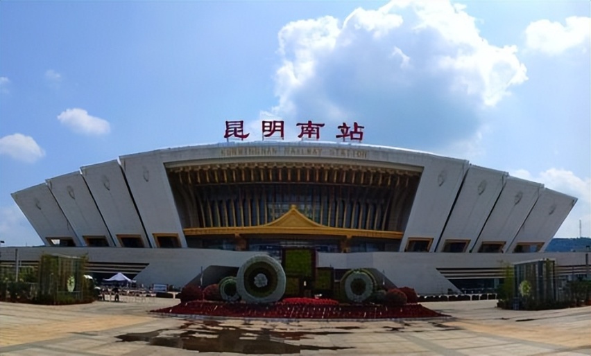 昆明南站停车场收费一天多少钱，昆明南站停车场24小时怎么收费