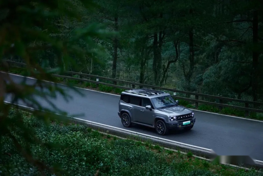 【E汽车】旅行越野超混SUV 捷途山海T2正式上市，售价17.99万起