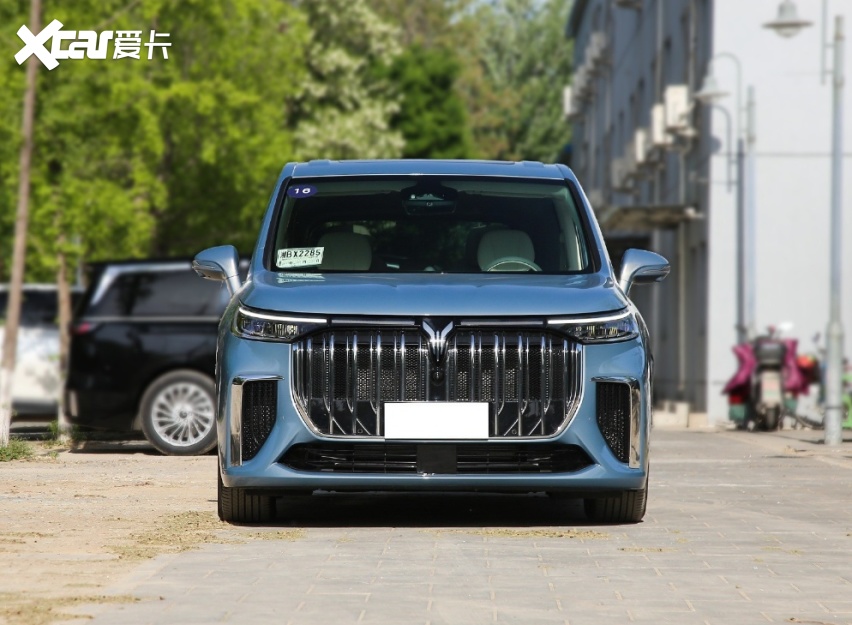 高端MPV，丰田埃尔法那么强，为啥岚图梦想家和腾势D9还能大卖？