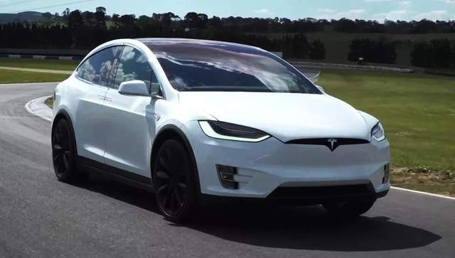 豪华纯电SUV C级市场，e-tron的“对手”只有自己