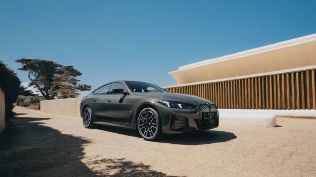 更强大更运动的纯正轿跑基因！新纯电动BMW i4北京车展首发