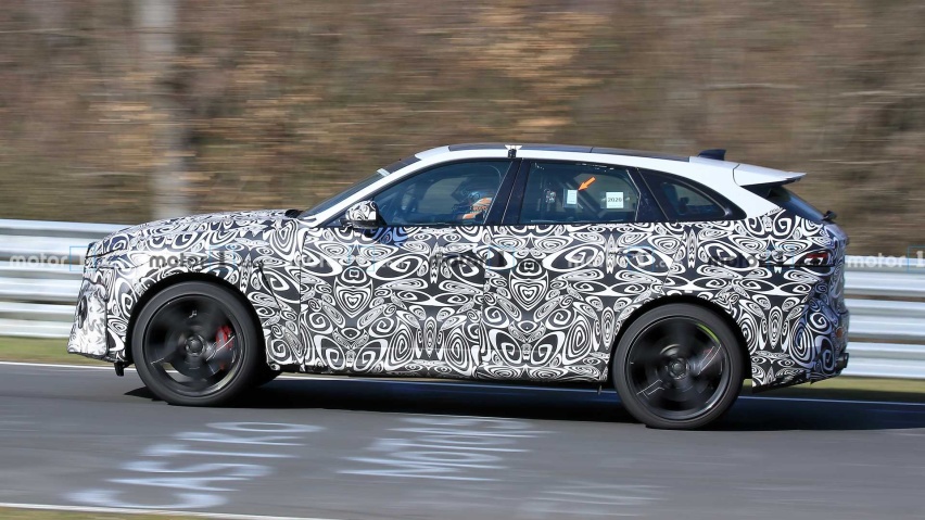 捷豹F-PACE SVR，四出排气，5.0L V8引擎
