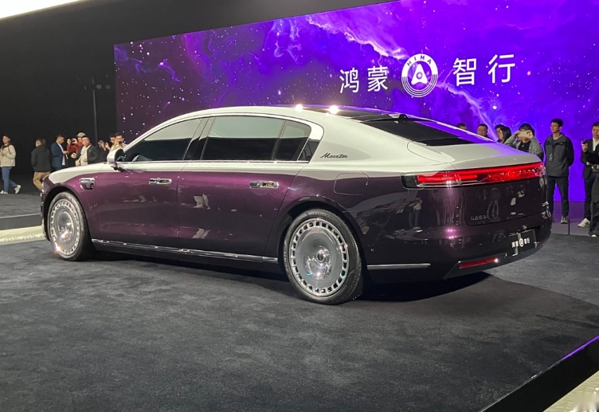 尊界S800预售价为一百万起，能否力抗“S78”成为高端畅销车