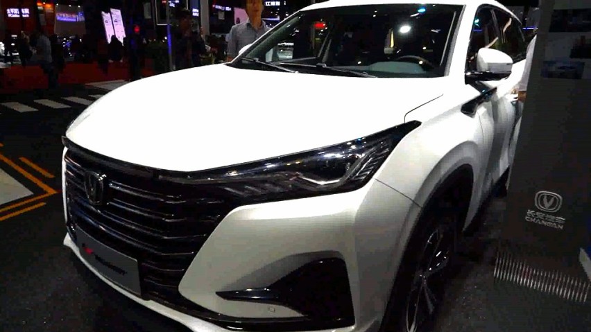 上海车展看长安CS85,网友：看车身像30万的，看轮辋像5万的！