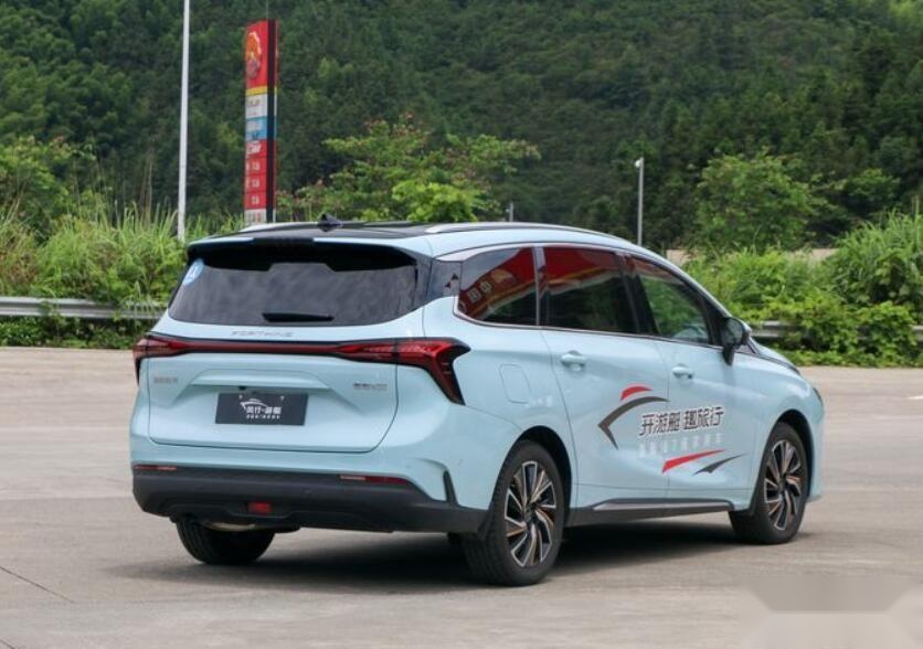 十万级别，7座家用，东风风行全新MPV游艇售11.99万元起