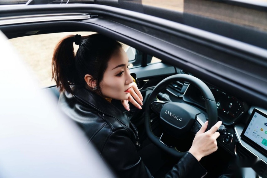 社畜现身说法：是怎样一台车，治好了我的那些职场焦虑？