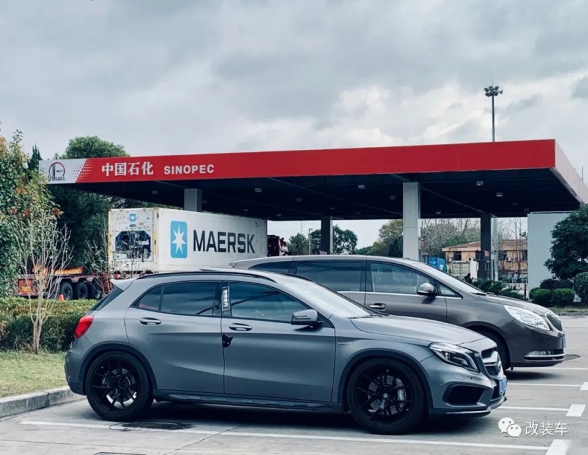 忽悠母亲买了辆奔驰GLA45 AMG，我将它改出了