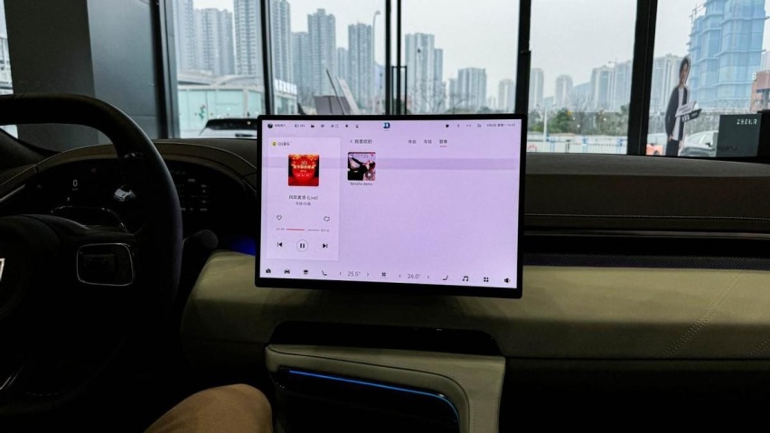全新极氪001与比亚迪汉荣耀版，应该怎么选