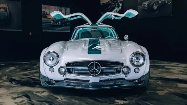 30万的特斯拉Model 3改成千万神车奔驰300SL，看完心动了！