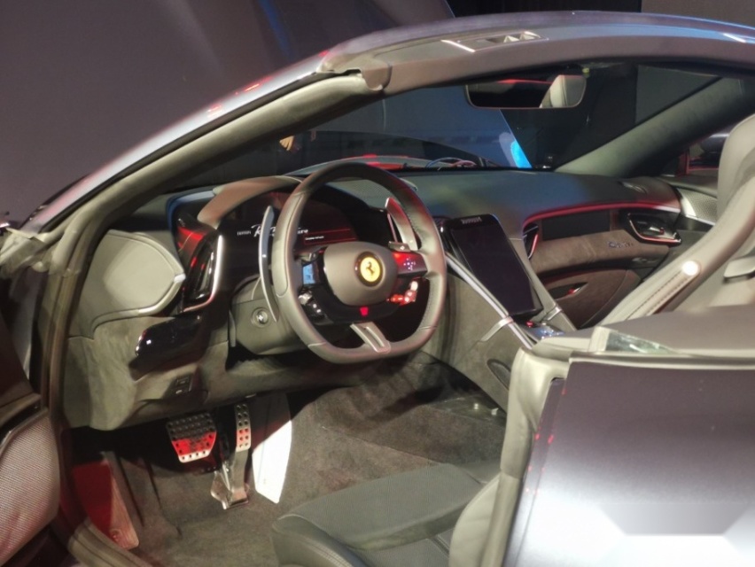 最别致的“法拉利”，聊聊Ferrari Roma Spider