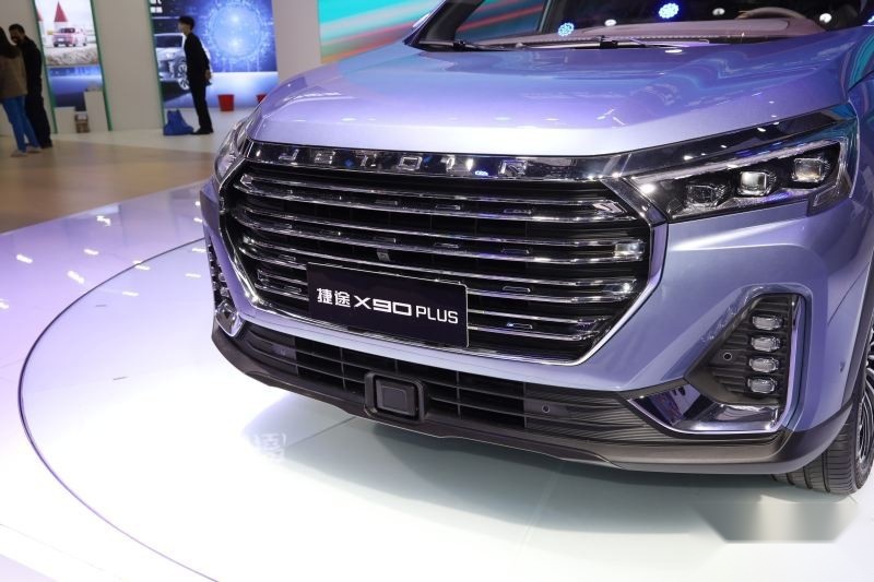 国产中型SUV力作，捷途X90 PLUS，既能装又能跑！
