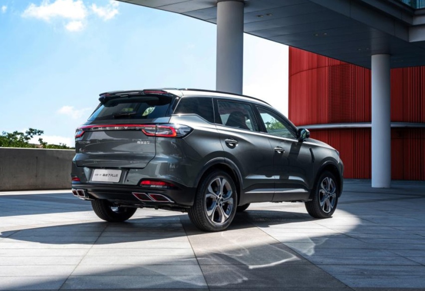 月薪8000买车，10万级热门SUV，哈弗初恋与瑞虎7 PLUS怎么选