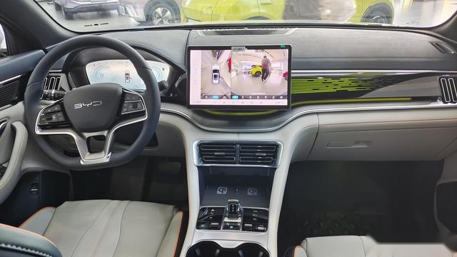 宋PLUS EV冠军版到店，时光灰很雅致，最高续航605km，充电速度