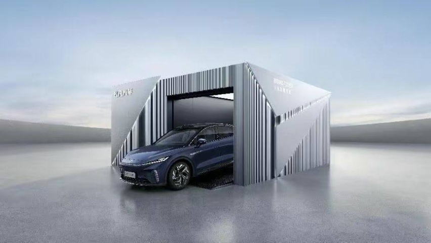 SUV屏霸？2.95m超长轴距+高性能 这新车27.99万起！