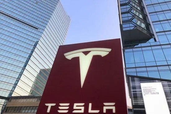 特斯拉签约松下站队三元锂，磷酸铁锂Model 3还有戏吗？