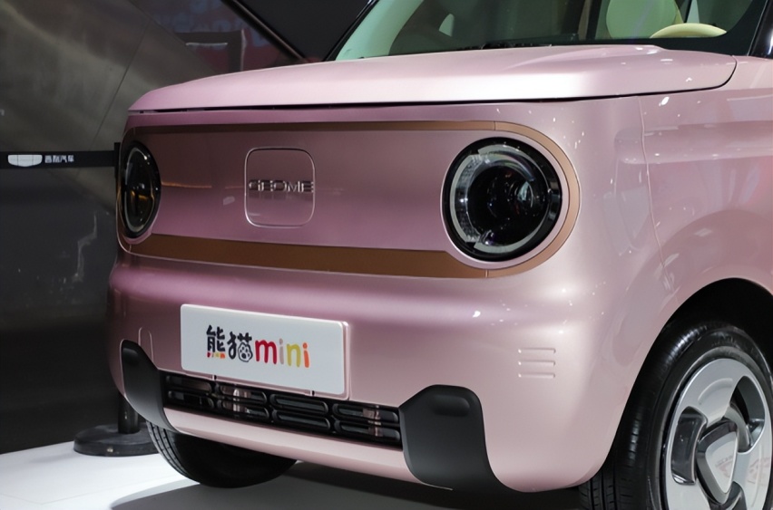 吉利熊猫mini广州车展迎来特别“熊猫mini新春版”
