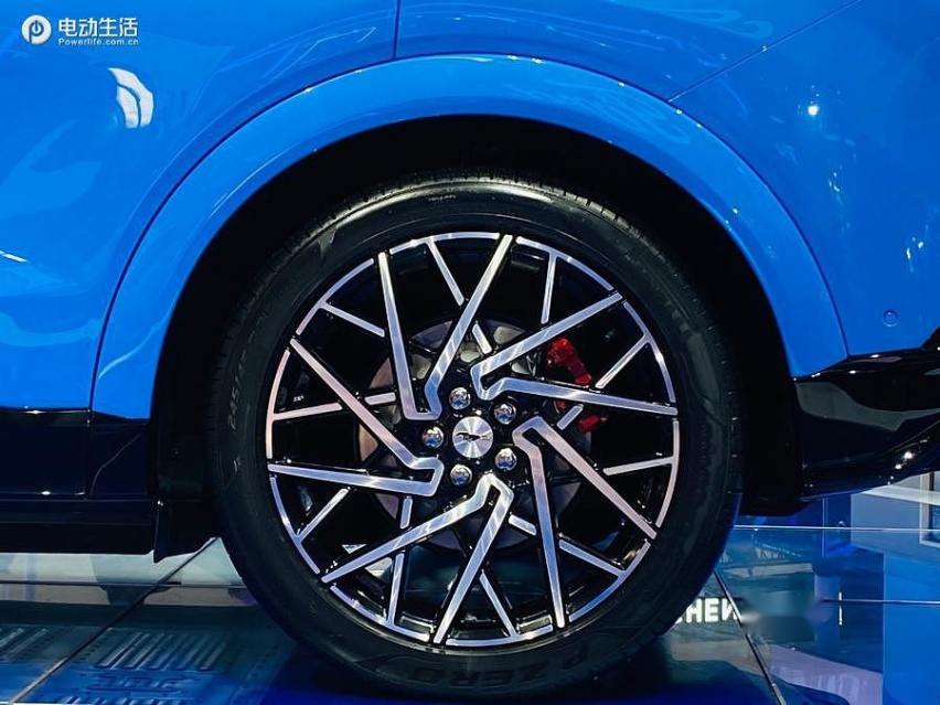 2020北京车展：福特全球首款纯电SUV Mustang M