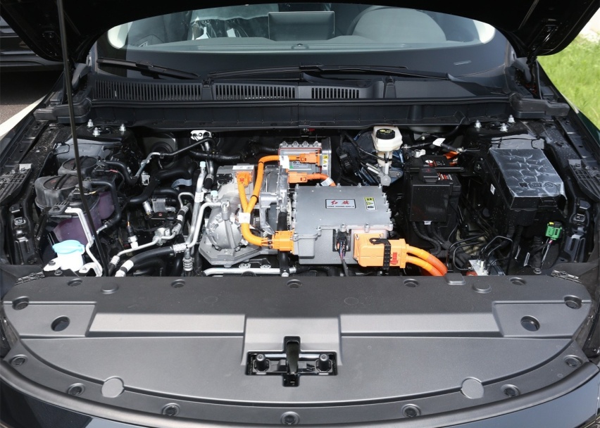 新晋网约神车？ 红旗E-QM5 PLUS续航或将超过600km