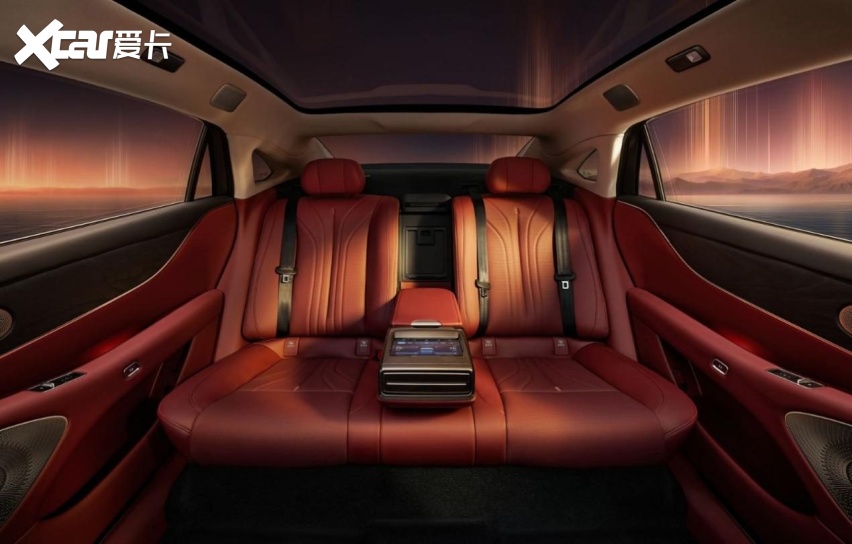 标配800V+5C超充，纯电续航410km，岚图追光L能否挑战56E？