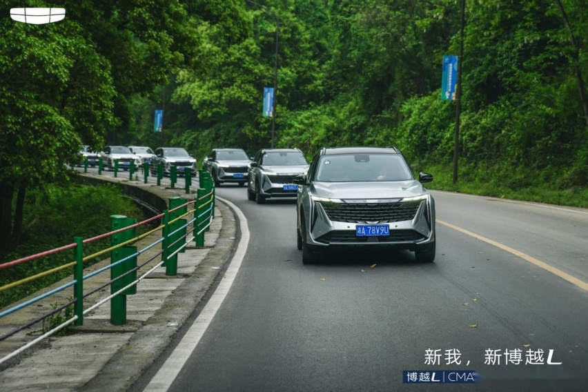 2.0T动力傍身+全套主动安全系统，你很难相信，这车只卖15万