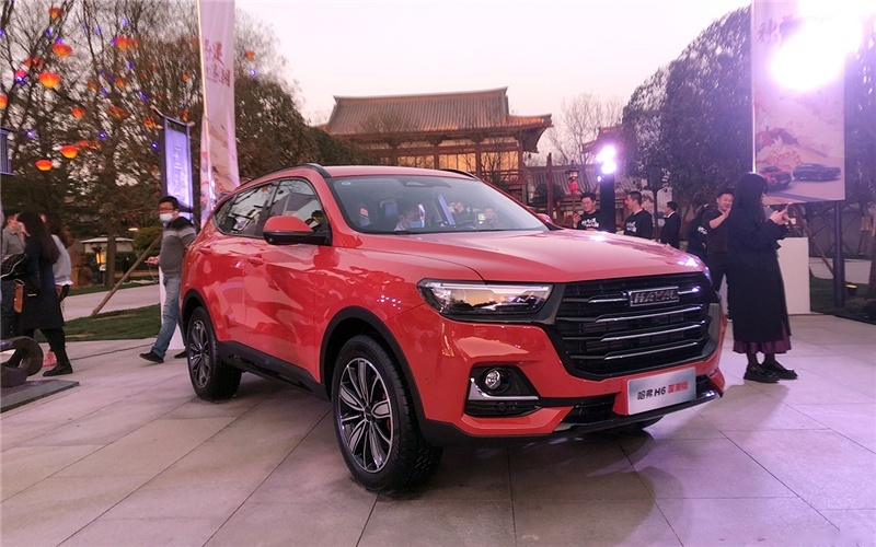 三种动力可选，“国民神车”哈弗H6国潮版9.89万起