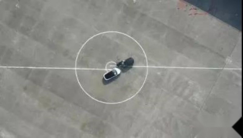 极狐阿尔法S对撞Model Y 侧气帘没弹开 这是不舍得吗？