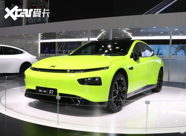 小鹏p7鹏翼版车型配置升级搭载炫酷剪刀门3669万元起