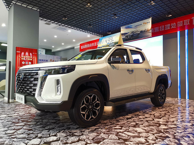 闭眼上车以为坐上了一辆城市SUV，探店长安览拓者被其内饰惊艳到