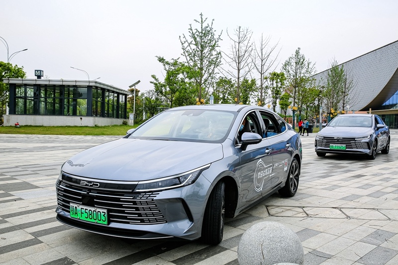 比亚迪海洋网旗下首款轿车 驱逐舰05湖北上市