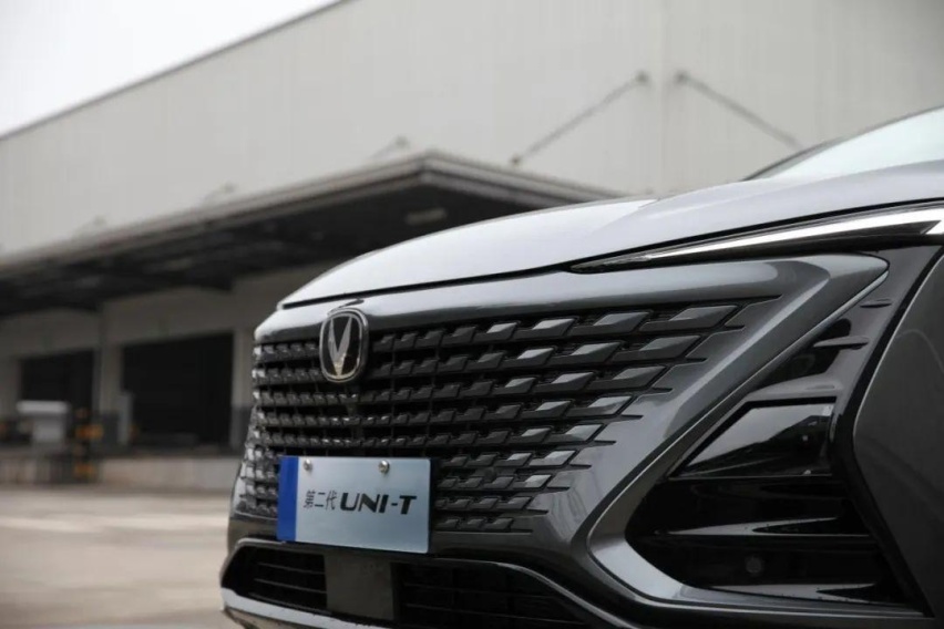 10万多买台运动SUV 第二代UNI-T到底有多香？