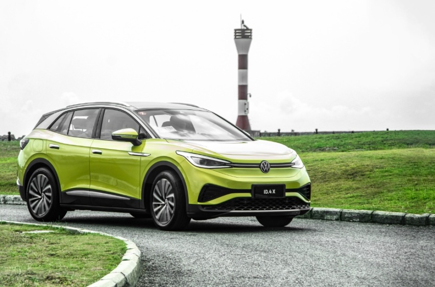 试驾|大众首款引入国内的电动SUV，特斯拉的"劲敌"来了