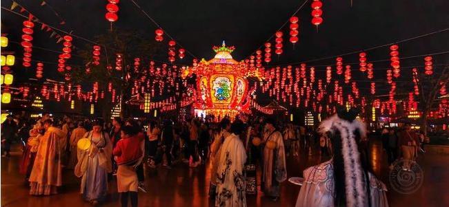 比亚迪海豚，为女性实现更大的出行自由添砖加瓦