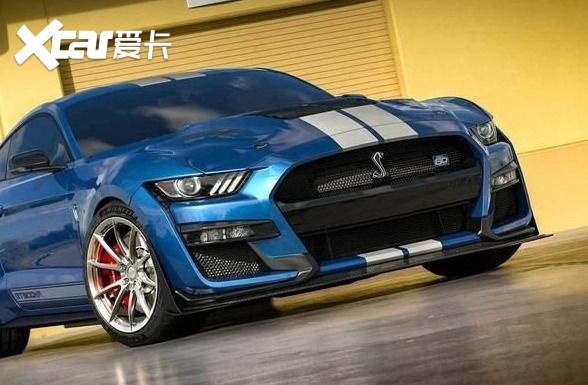 gt500为蓝本,放上可输出335hp动力的v8引擎,催生出初代目shelby cobra