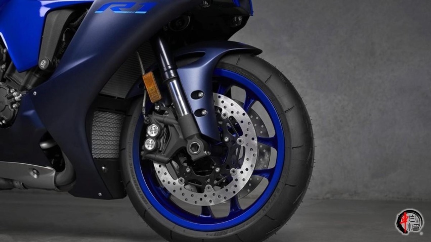 资讯|22.98万元起雅马哈YZF-R1:200马力极速狂飙,公路骑士