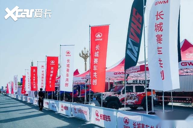 2025敦耐赛开启，魏建军亲驾哈弗H9柴油版率队出征T2组