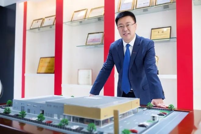 徐留平不再锋芒毕露，红旗40万辆销量目标靠全员营销？