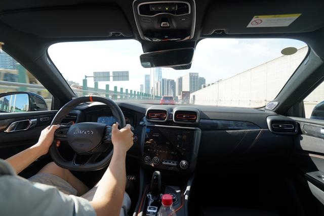90后、00后的“真钢炮”应该是怎样的？不妨试试领克02 Hatchb