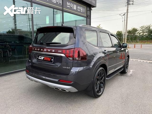 2020款起亚霸锐到店实拍!外观大气不输途昂,非承载式车身够