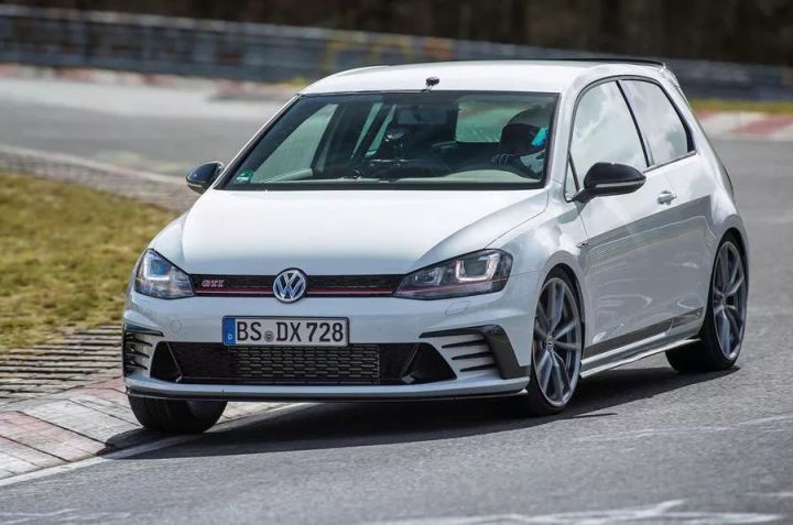 钢炮鼻祖，年轻人心中的Dreamcar，试驾五代高尔夫GTI