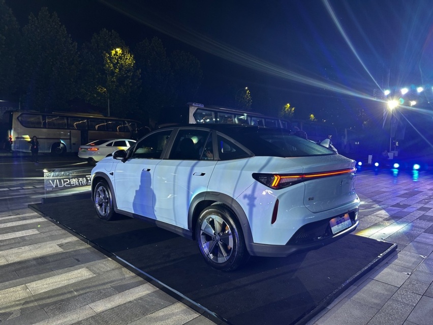 11.77万起买换电轿跑SUV？睿蓝7来了！