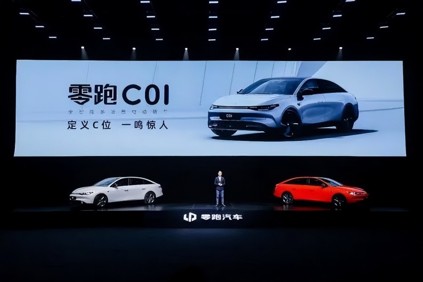 一边疯狂降价 一边官宣保价/涨价 这是闹哪出？