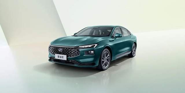 中型车定价击穿15万！福特蒙迪欧能靠小排量车型重回巅峰吗？