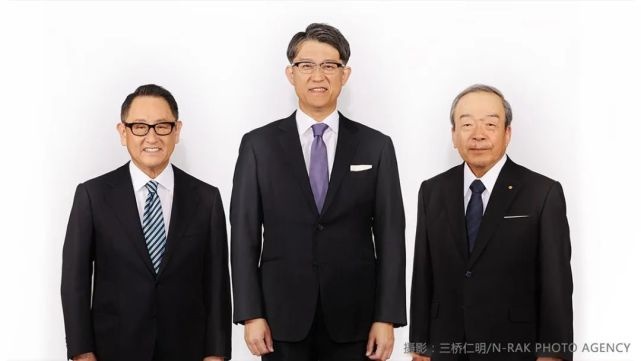 丰田意外换帅背后，又在下一盘怎样的大棋？